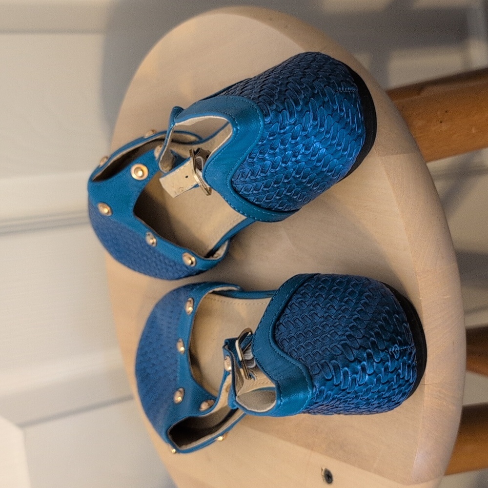 Shoes - Picture 3 of 3